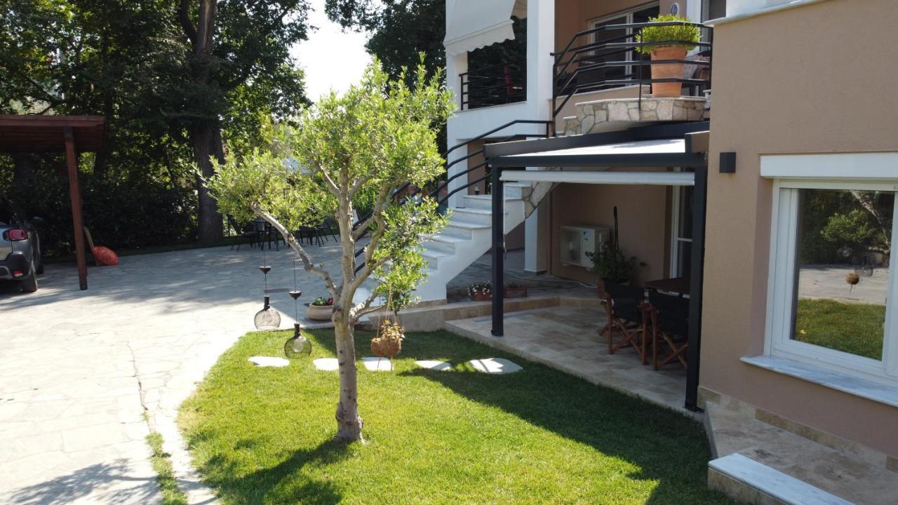 Вилла Dioni Luxury House Nea Iraklitsa Экстерьер фото